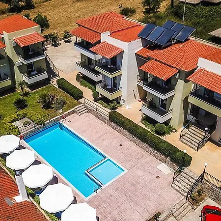 Fotis *